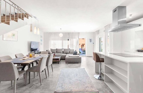 Mugeba House | Stunning home in Porec