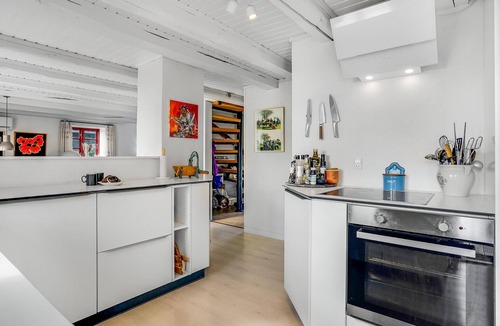 Togeholt House | Stunning home in Præstø with kitchen