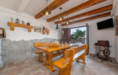 Prizna House | Stunning Home In Prizna With Wifi