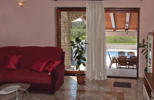 Premantura House | Stunning home in Pula