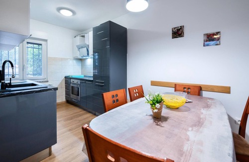 Banjole House | Stunning home in Pula