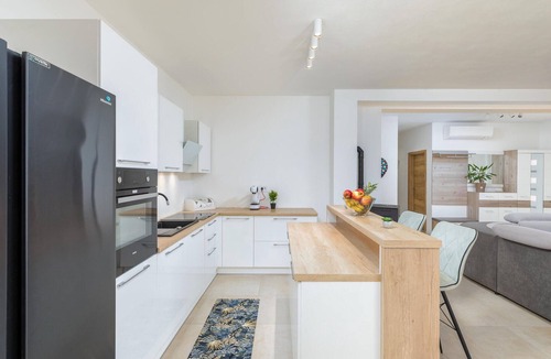 Skatari House | Stunning home in Pula