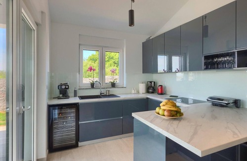 Sikici House | Stunning home in Pula
