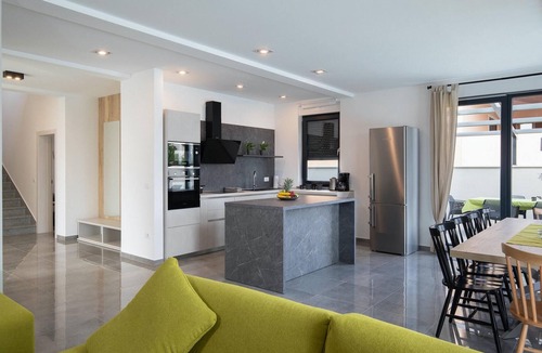 Skatari House | Stunning home in Pula