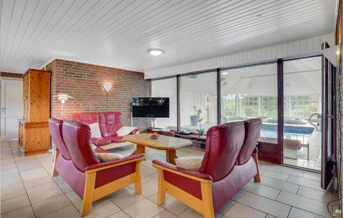 Rømø Kirkeby House | Stunning Home In Rømø With Kitchen