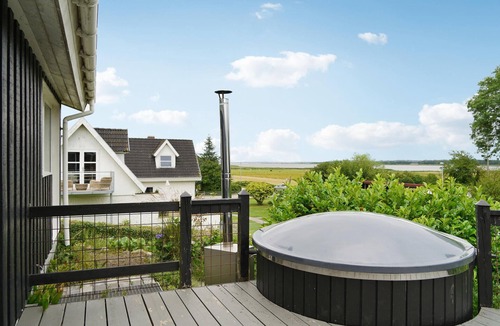 Randers House | Stunning home in randers nø with WiFi