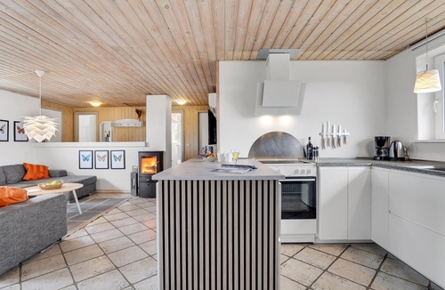 Klegod Strand House | Stunning home in Ringkøbing with sauna
