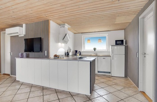 Klegod Strand House | Stunning home in Ringkøbing with sauna