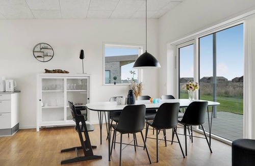 Sondervig House | Stunning home in Ringkøbing with WiFi