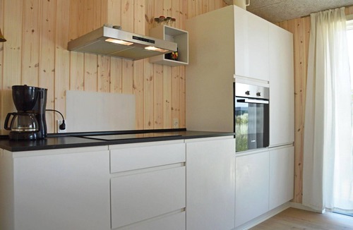 Klegod Strand House | Stunning home in Ringkøbing with WiFi