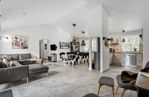 Klegod Strand House | Stunning home in Ringkøbing with sauna