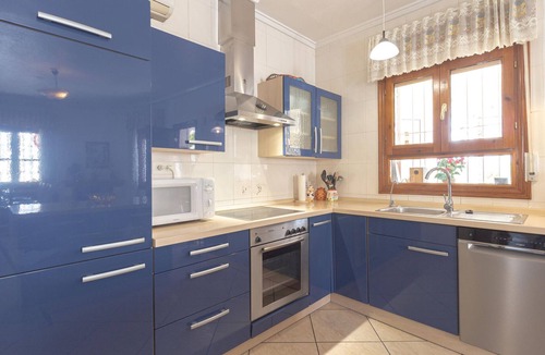Quesada House | Stunning home in Rojales with kitchen