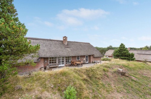Rømø Kirkeby House | Stunning home in Rømø with kitchen