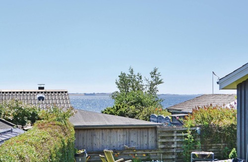 Ronde House | Stunning home in Rønde with kitchen