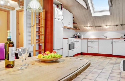 Floutrup House | Stunning home in Roslev with kitchen