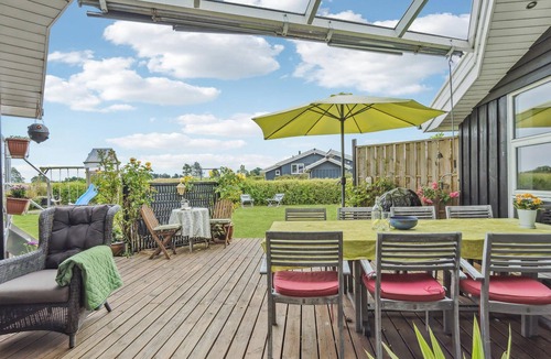 Spodsbjerg House | Stunning home in Rudkøbing with kitchen