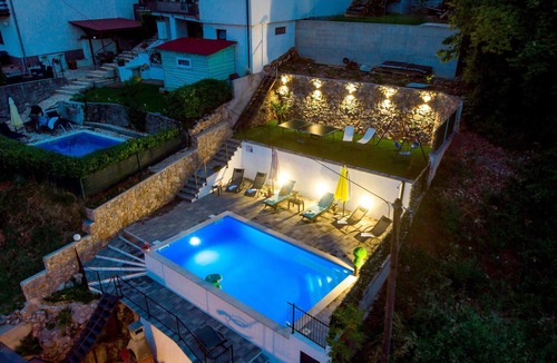 Rukavac House | Stunning home in Rukavac