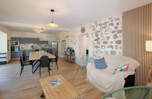 Ruoms House | Stunning home in Ruoms