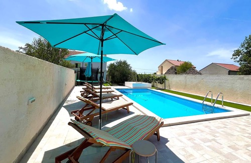 Posedarje House | Stunning home in Rupalj