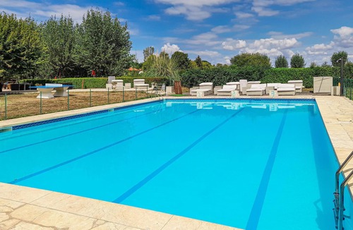 Sarrecave House | Stunning home in Sarrecave with swimming pool