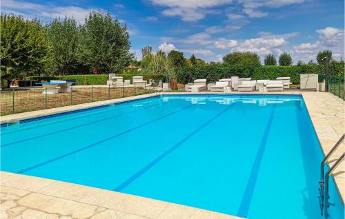 Sarrecave House | Stunning Home In Sarrecave With Swimming Pool
