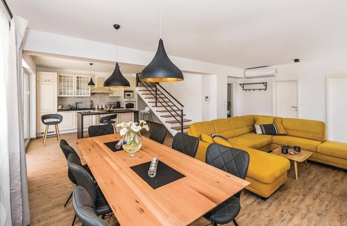 Sibenik House | Stunning home in Sibenik