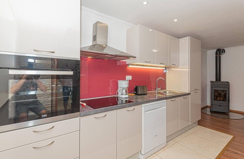 Drnis House | Stunning home in Siritovci with WiFi
