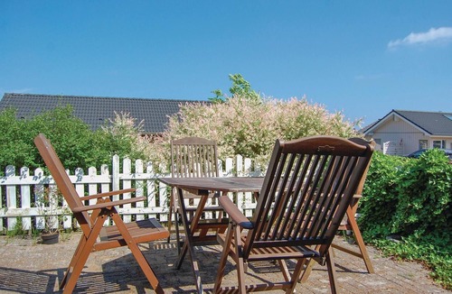 Grønninghoved Strand House | Stunning home in Sjølund with kitchen