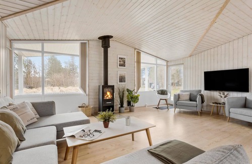 Hulsig House | Stunning home in Skagen with WiFi