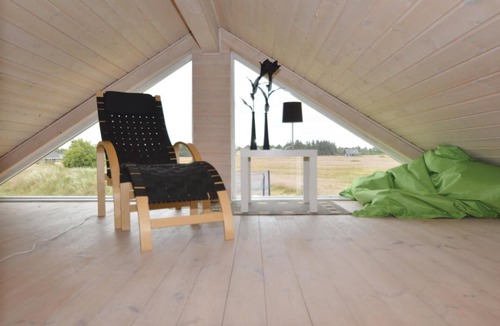 Skjern House | Stunning home in Skjern with kitchen