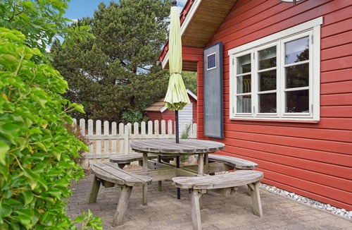 Skjern House | Stunning home in Skjern with WiFi