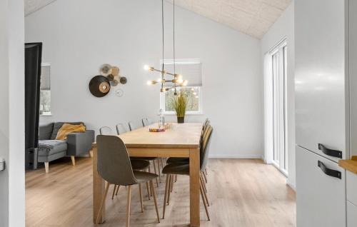 Skjern House | Stunning Home In Skjern With Sauna