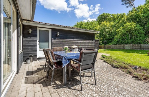 Frolunde House | Stunning home in Slagelse with kitchen
