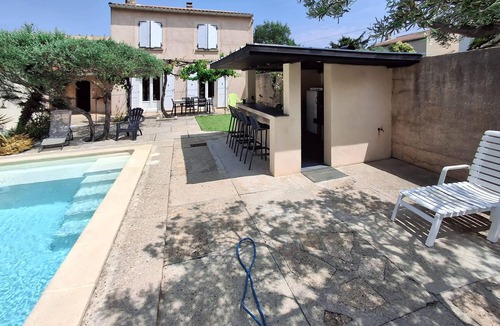 Sorgues House | Stunning home in Sorgues