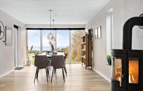 Spøttrup House | Stunning Home In Spøttrup With Wifi