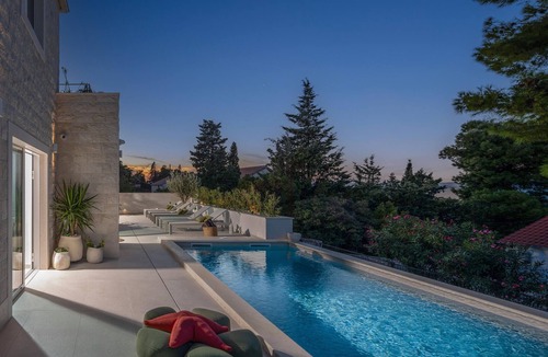 Splitska House | Stunning home in Splitska