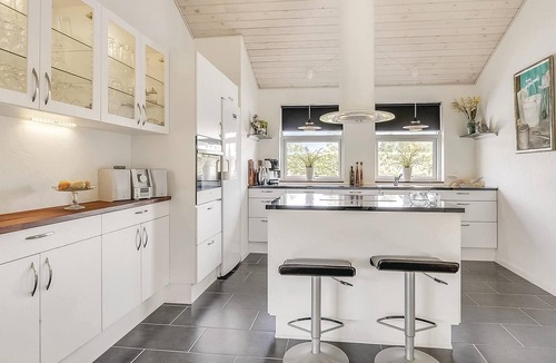 Egense House | Stunning home in Storvorde with kitchen