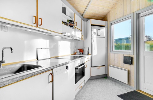 Strøby Ladeplads House | Stunning home in Strøby with WiFi