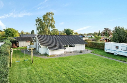 Strøby Ladeplads House | Stunning home in Strøby with WiFi