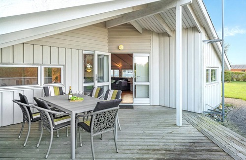Strøby Ladeplads House | Stunning home in Strøby with WiFi