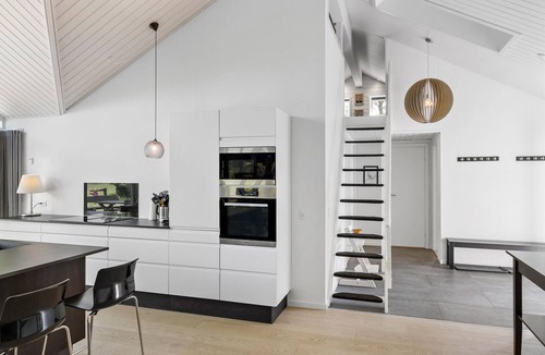 Strøby Ladeplads House | Stunning home in Strøby with house sea view