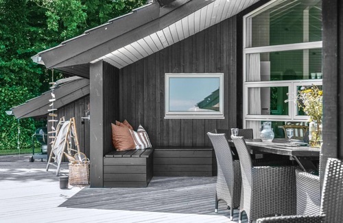 Mommark Strand House | Stunning home in Sydals with sauna