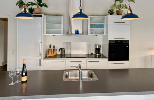 Mommark Strand House | Stunning home in Sydals with kitchen