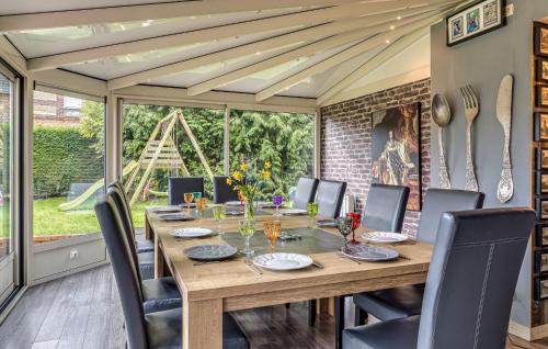 Torcy-le-Grand House | Stunning Home In Torcy-Le-Grand
