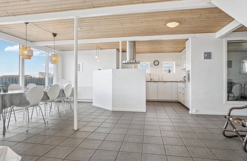 Vorupør House | Stunning home in Thisted with kitchen
