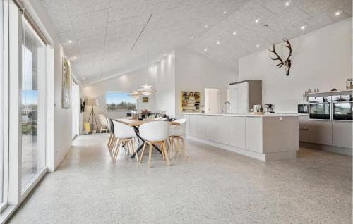 Thisted House | Stunning Home In Thisted With Sauna