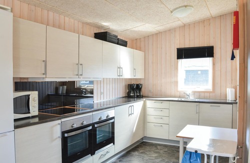 Thyboron House | Stunning home in Thyborøn with WiFi