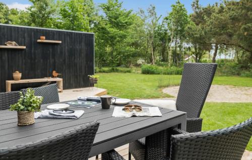 Thyholm House | Stunning Home In Thyholm With Wifi