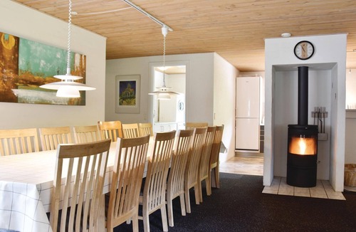 Øhuse House | Stunning home in Ulfborg with sauna