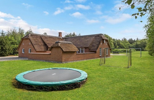 Ulfborg House | Stunning home in Ulfborg with sauna